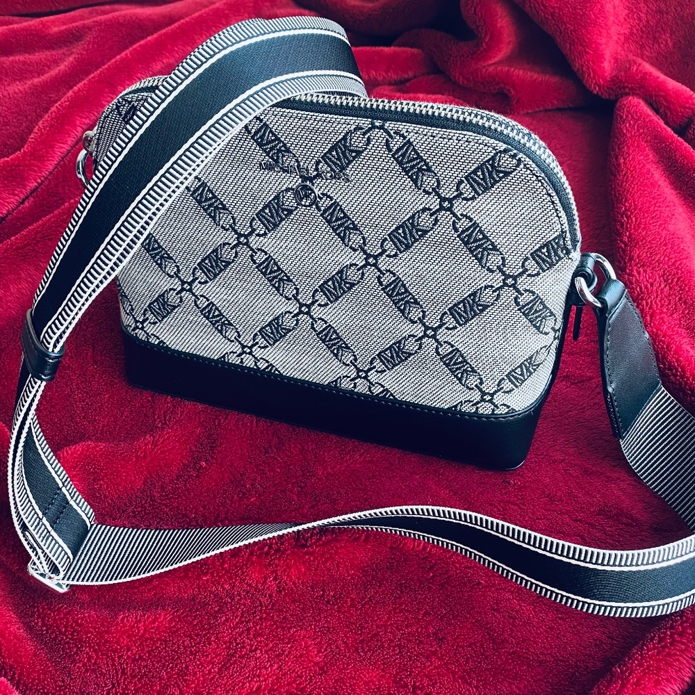 Michael Kors Crossbody Bag